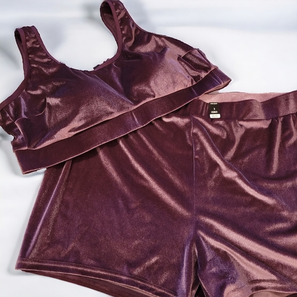 Torrid purple velvet NWT lounge - workout set size 3 ( 22/24) - Picture 6 of 13